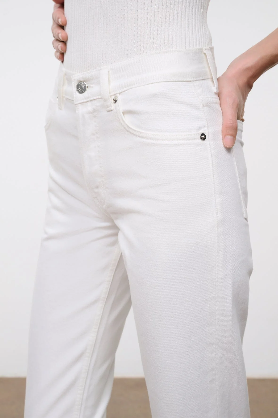 TEDDY STRAIGHT JEAN | WHITE - Image 4